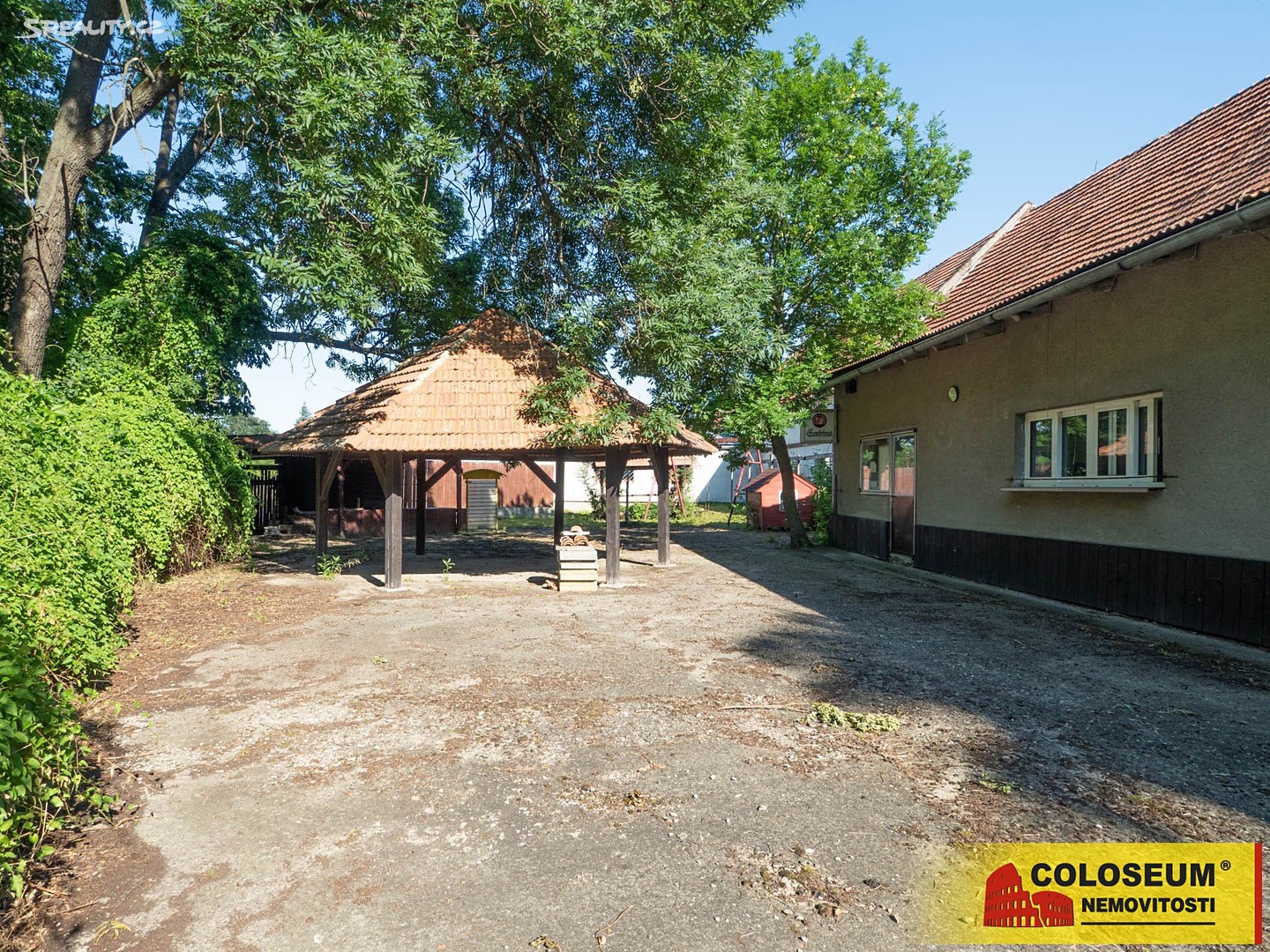 Prodej  rodinného domu 4 860 m², pozemek 12 540 m², Mostkovice, okres Prostějov