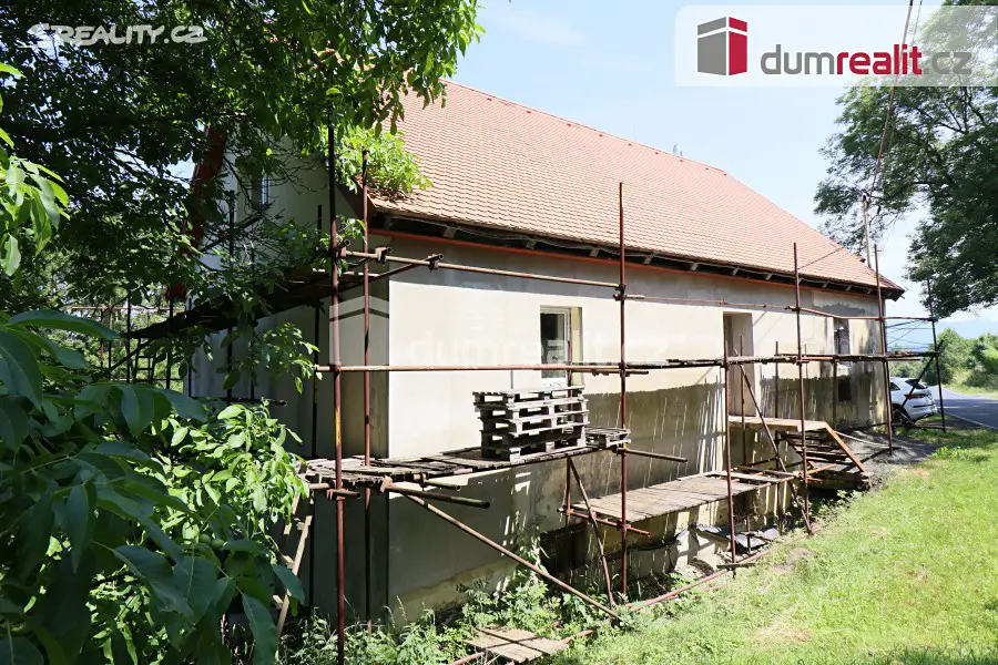 Prodej  rodinného domu 245 m², pozemek 587 m², Sadov - Stráň, okres Karlovy Vary