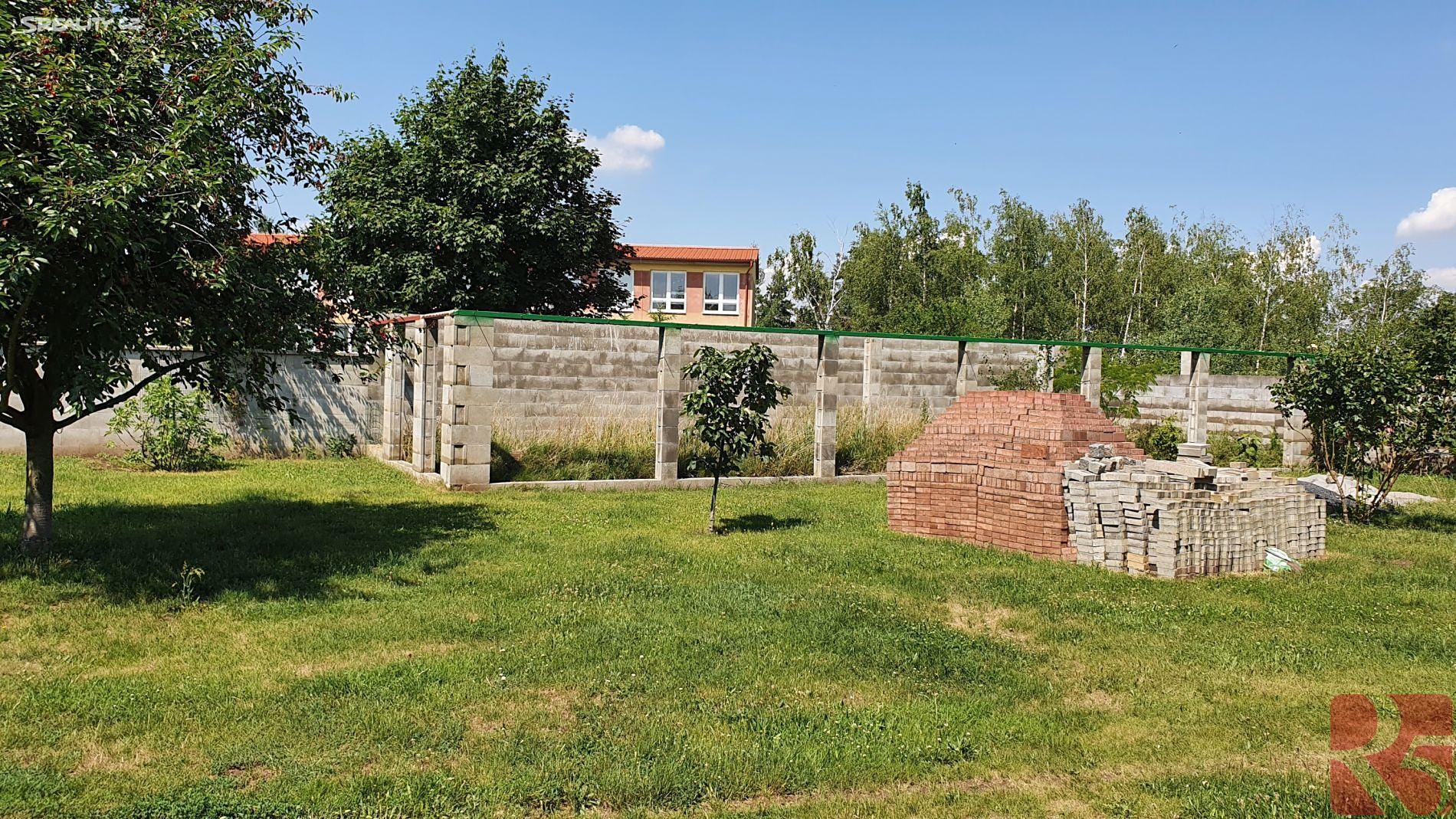 Prodej  stavebního pozemku 740 m², Vraňany, okres Mělník