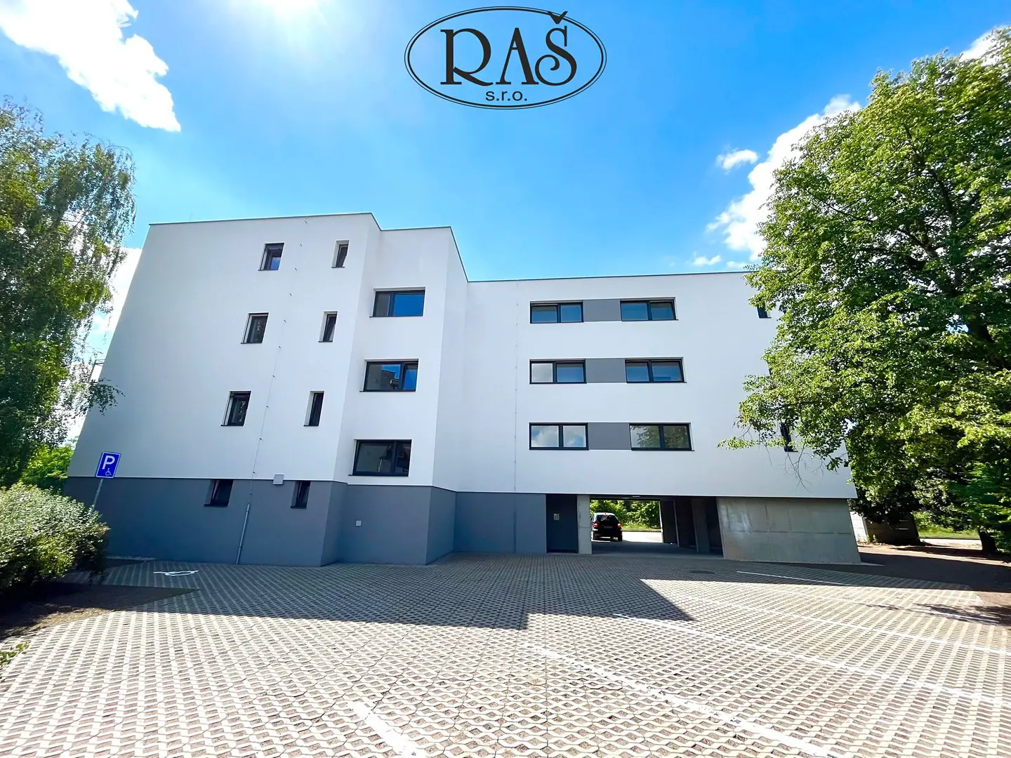 Pronájem bytu 1+kk 34 m², Staročernská, Pardubice - Bílé Předměstí
