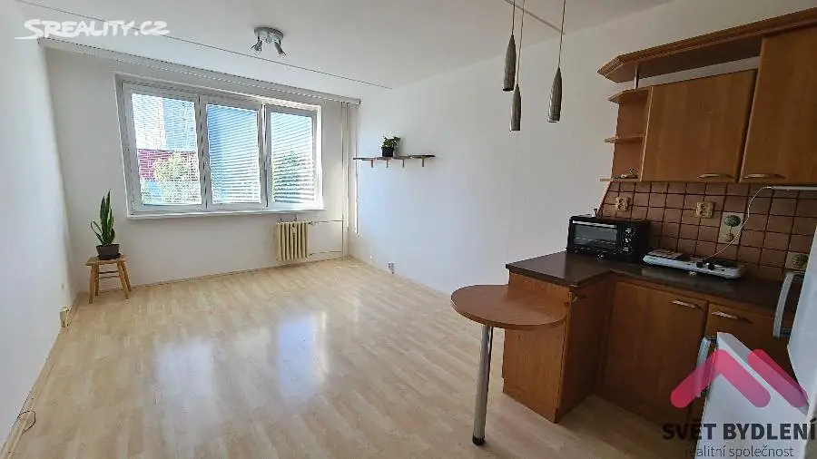 Pronájem bytu 1+kk 30 m², Levského, Praha 4 - Modřany