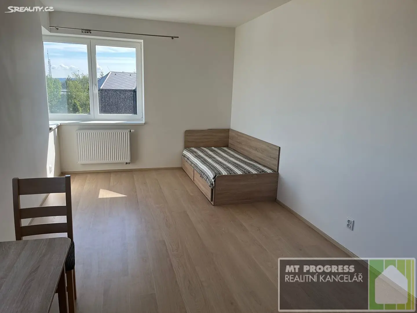 Pronájem bytu 1+kk 33 m², Maru Špačkové, Rakovník - Rakovník II