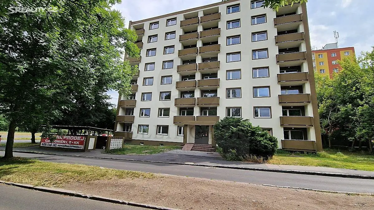 Pronájem bytu 2+1 51 m², Charkovská, Karlovy Vary