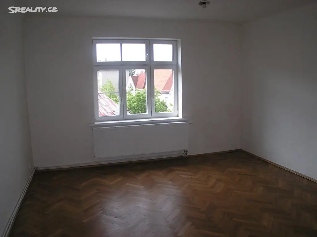 Pronájem bytu 2+1 75 m², Zikmunda Wintra, Plzeň - Jižní Předměstí