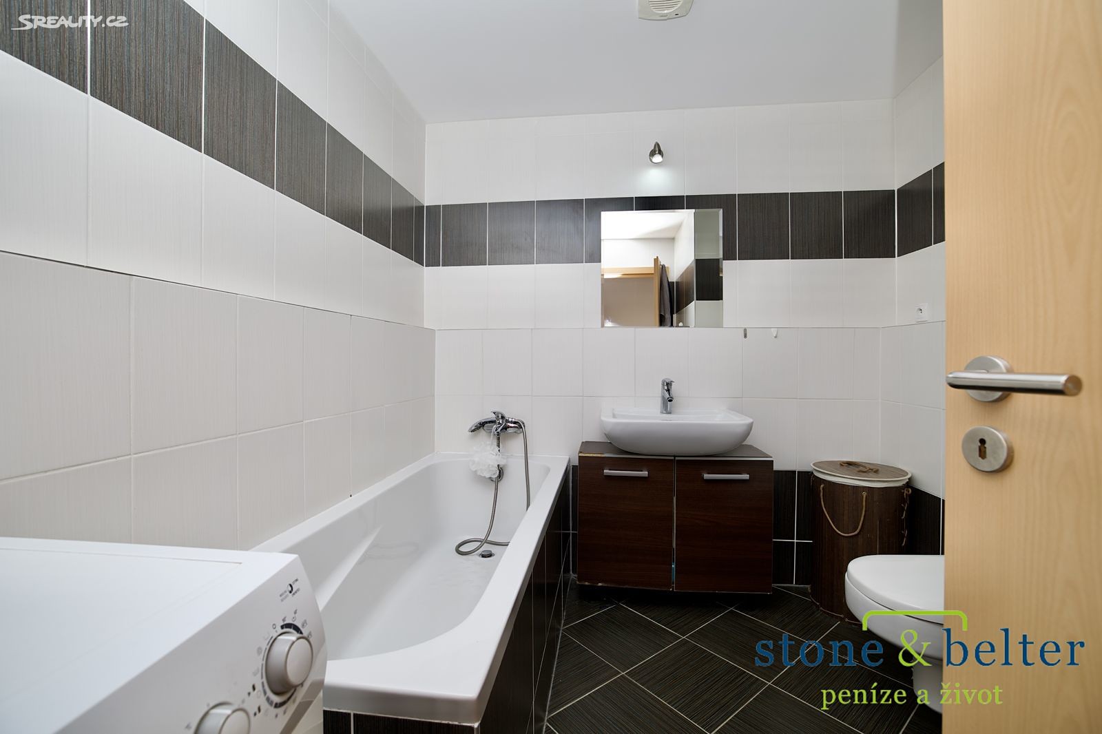 Prodej bytu 2+kk 49 m², Žitná, Hostivice