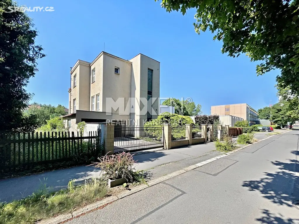Prodej  vily 450 m², pozemek 851 m², Štolbova, Pardubice - Zelené Předměstí