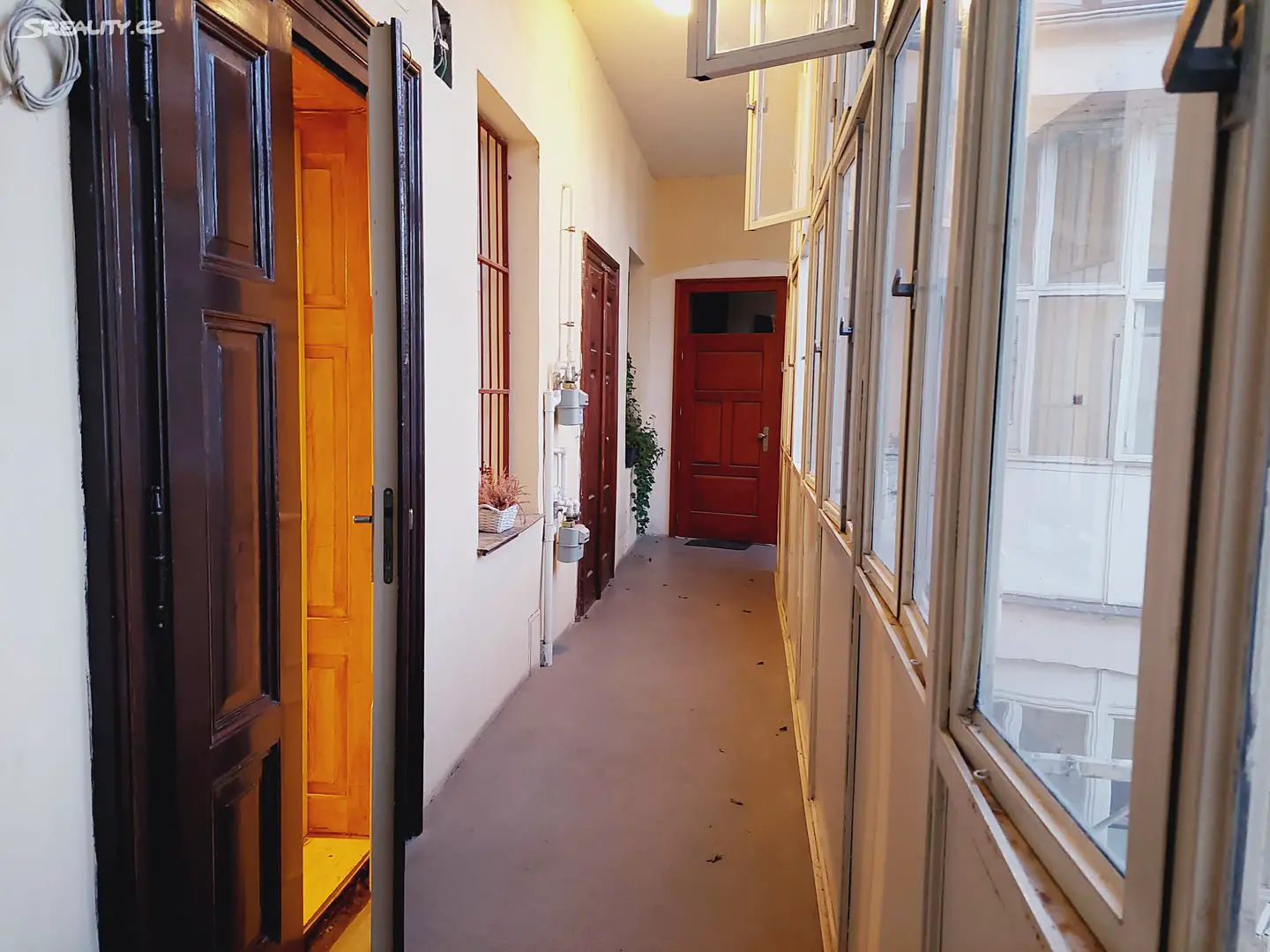 Pronájem bytu 1+1 48 m², Na Valentince, Praha 5 - Smíchov
