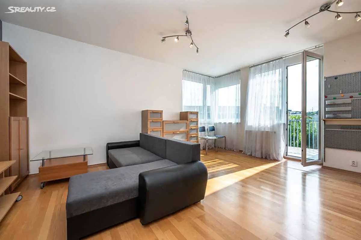 Pronájem bytu 1+kk 31 m², Jeřabinová, Praha 5 - Motol