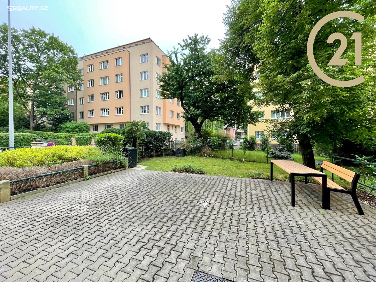 Pronájem bytu 2+kk 42 m², Mládeže, Praha 6 - Břevnov