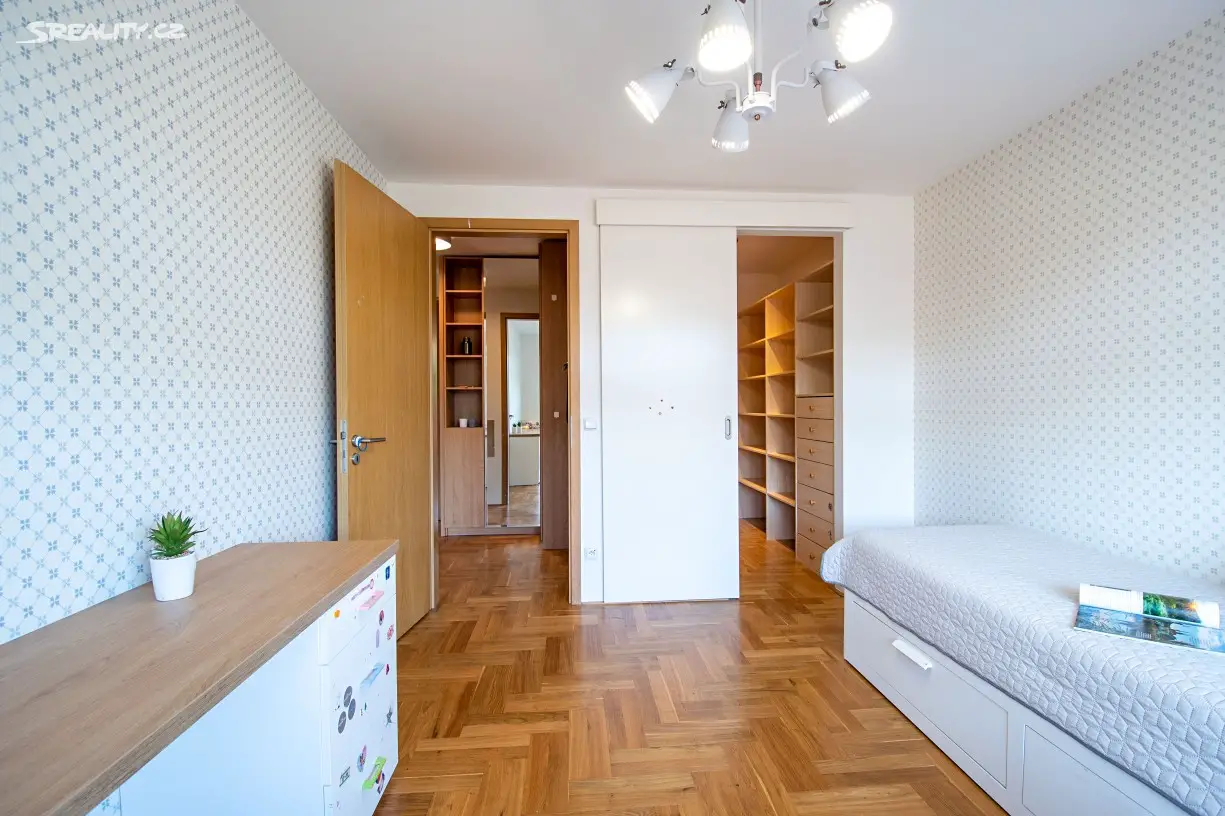 Pronájem bytu 2+kk 53 m², Lucinková, Praha 9 - Hostavice