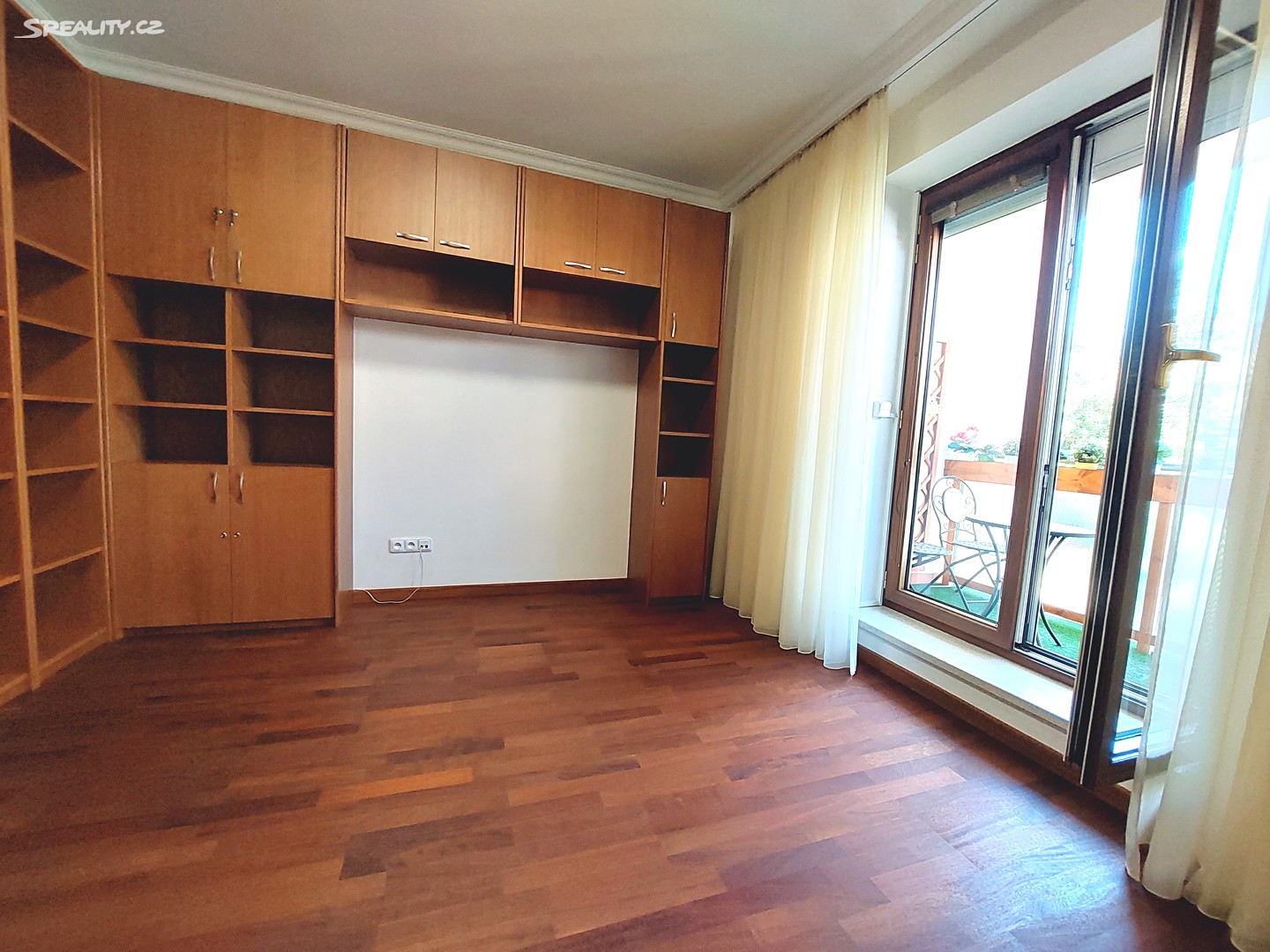 Pronájem bytu 3+kk 101 m², Smolenská, Praha 10 - Vršovice