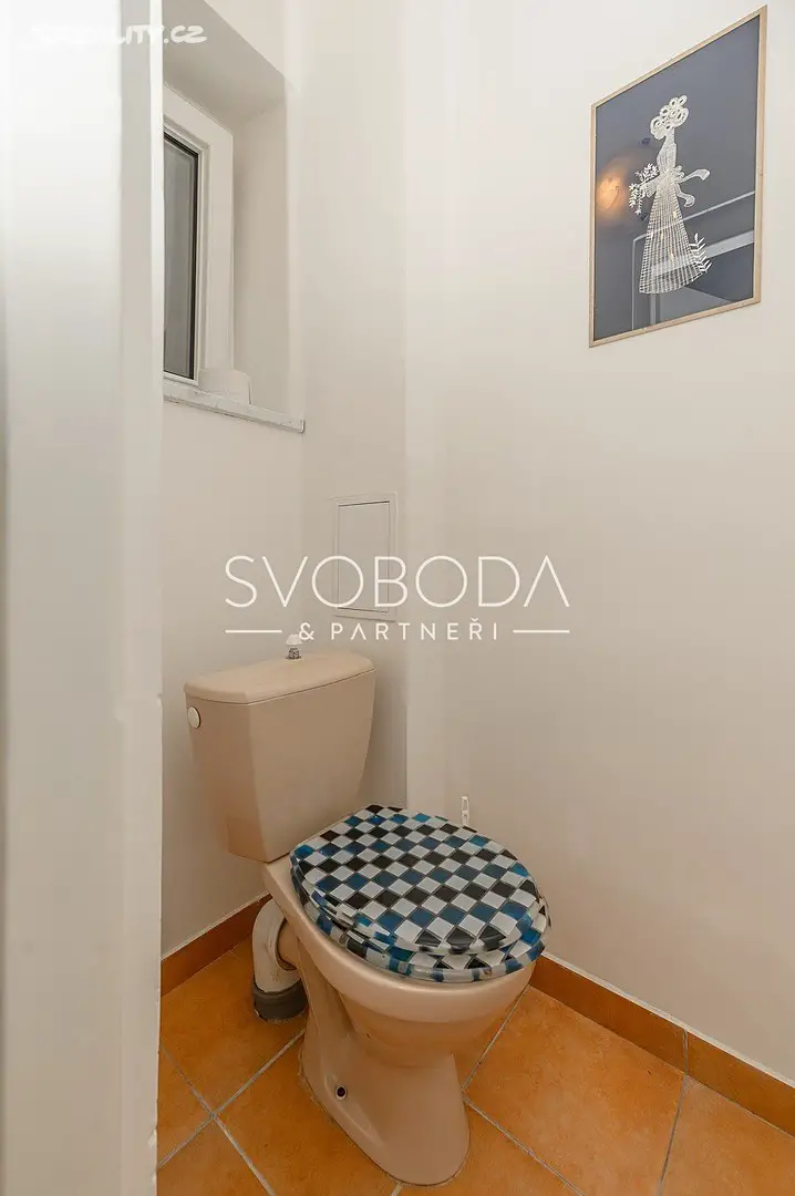 Pronájem bytu 1+kk 31 m², Čelakovského, Hradec Králové