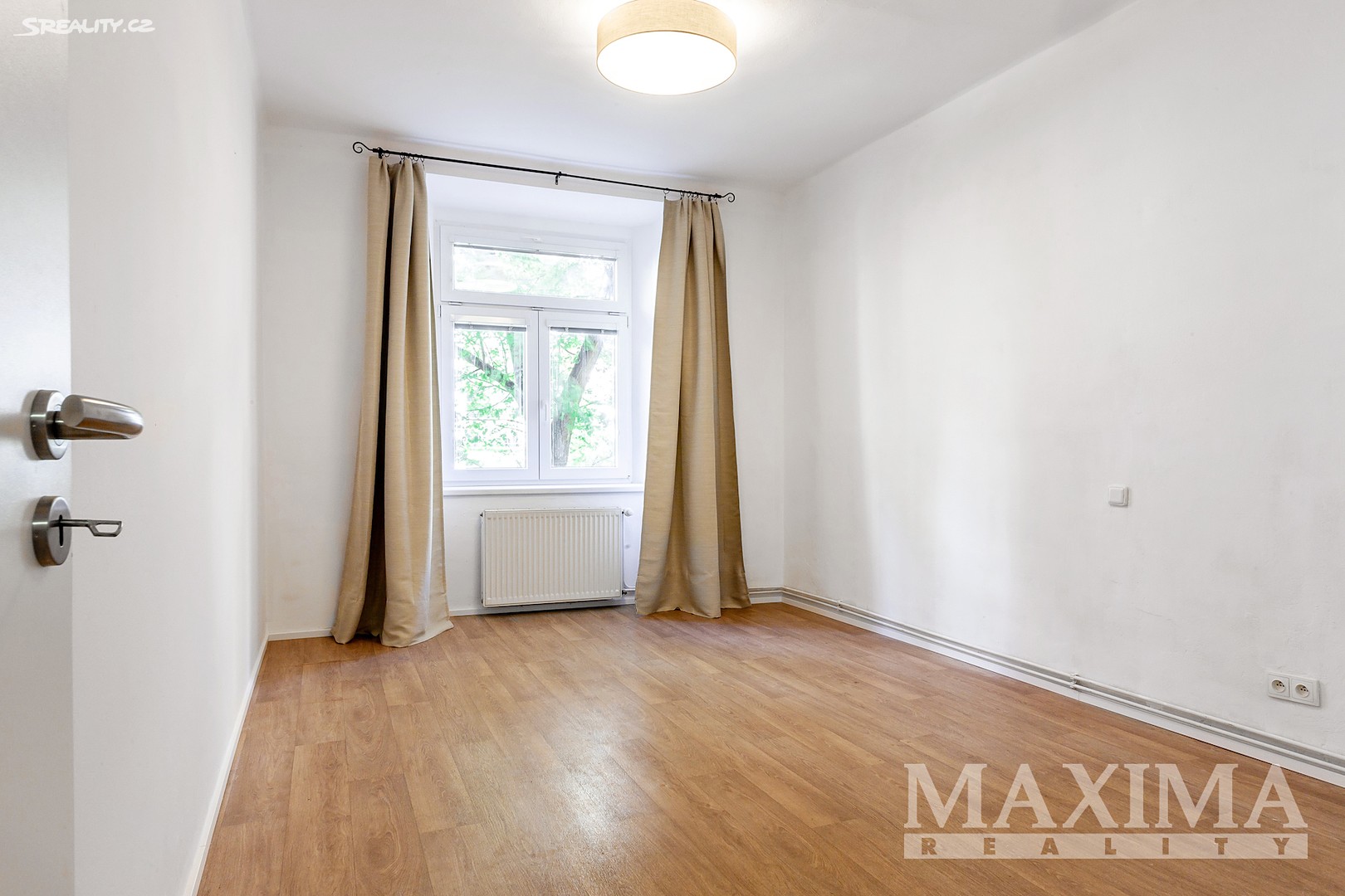 Pronájem bytu 2+1 55 m², Žerotínova, Praha 3 - Žižkov