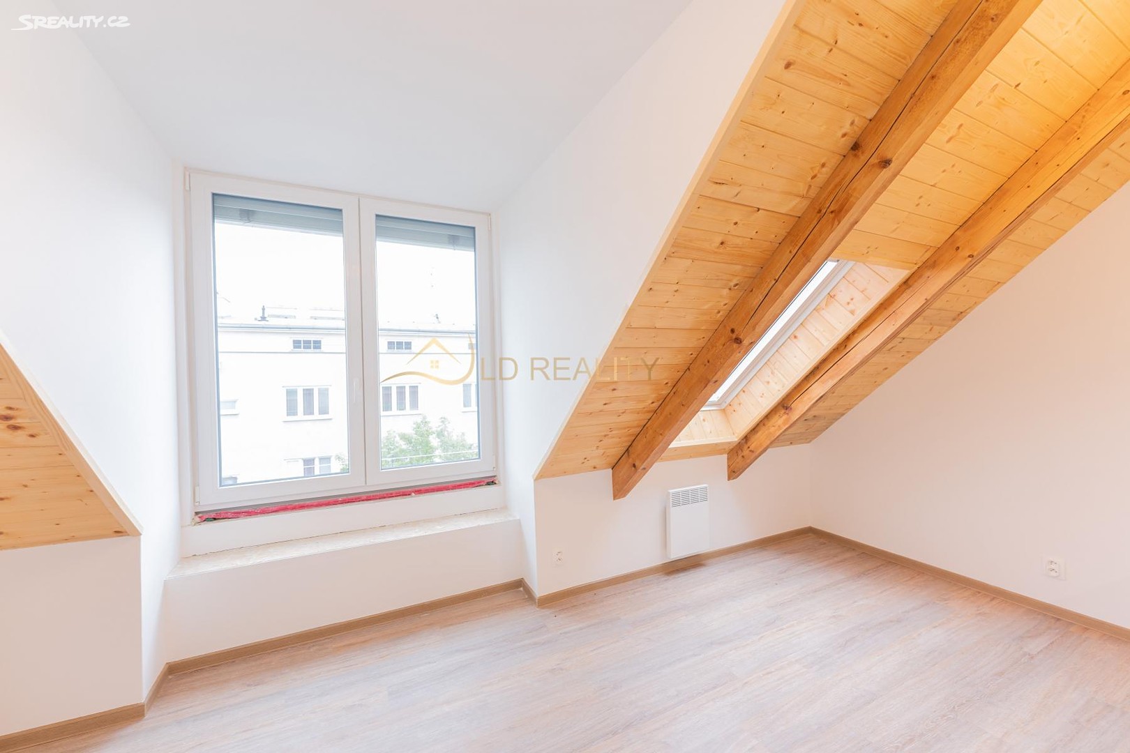 Pronájem bytu 2+kk 50 m² (Podkrovní), Dukelská, Olomouc