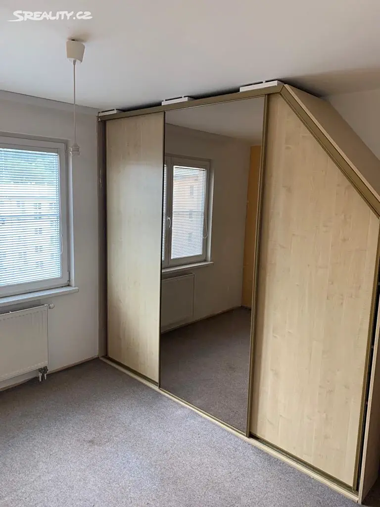 Prodej bytu 3+1 73 m², Waldertova, Karlovy Vary - Drahovice