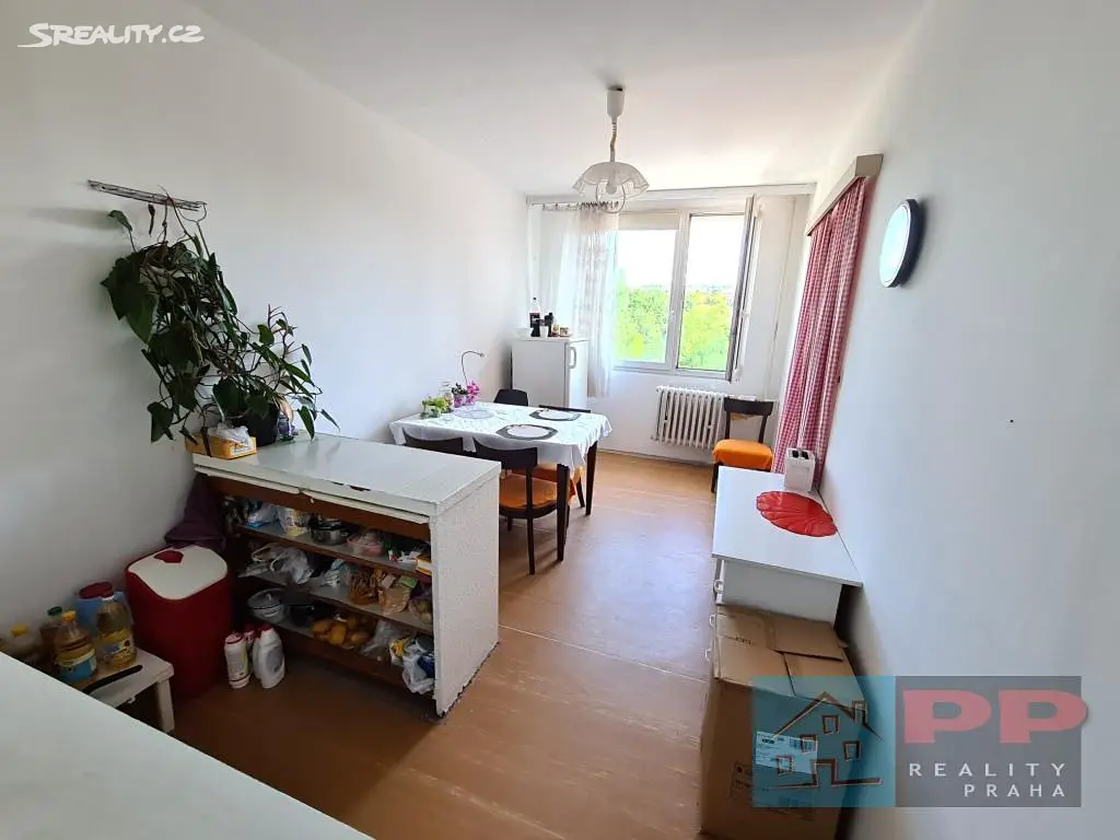 Prodej bytu 3+1 72 m², Trhanovské náměstí, Praha 10 - Hostivař