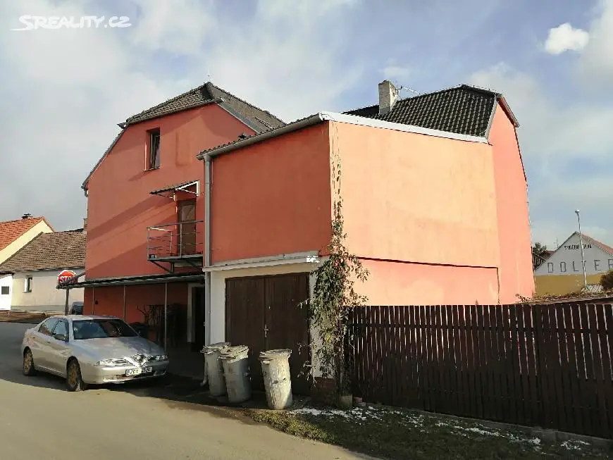 Prodej  rodinného domu 250 m², pozemek 177 m², Táborská, Malšice