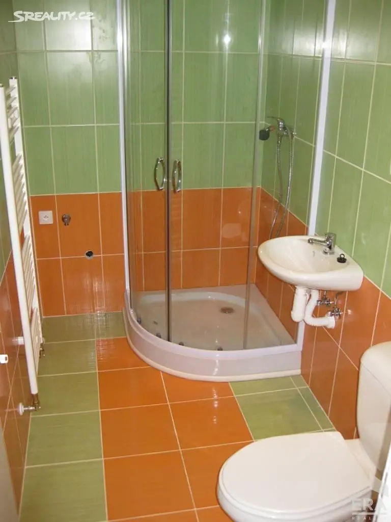 Pronájem bytu 1+kk 30 m², Chebská, Aš