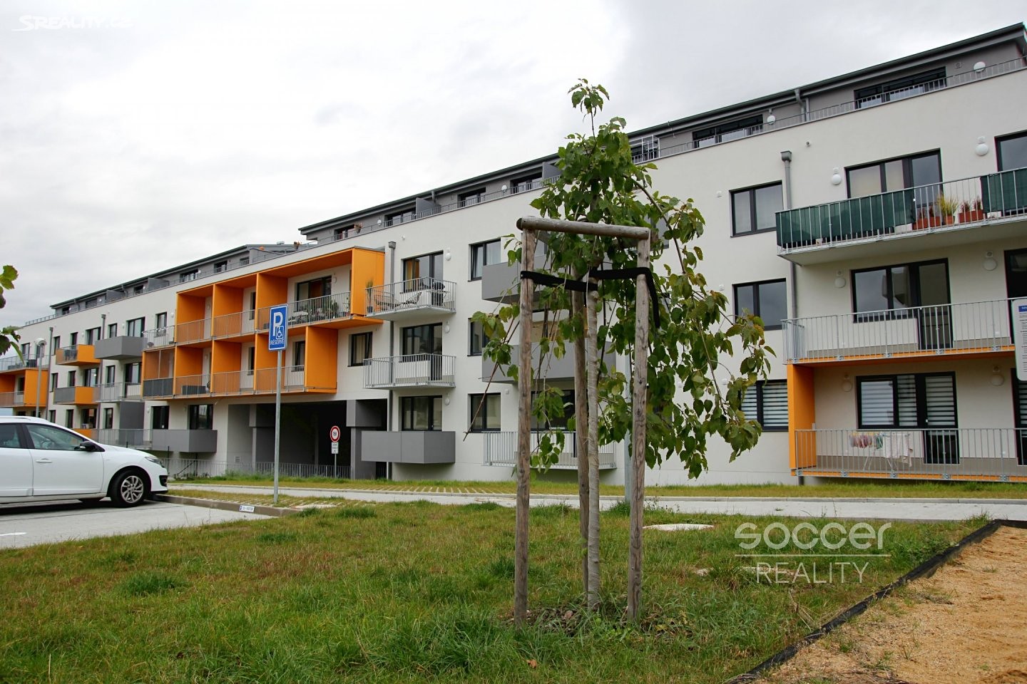 Pronájem bytu 1+kk 34 m², Velvarská, Horoměřice