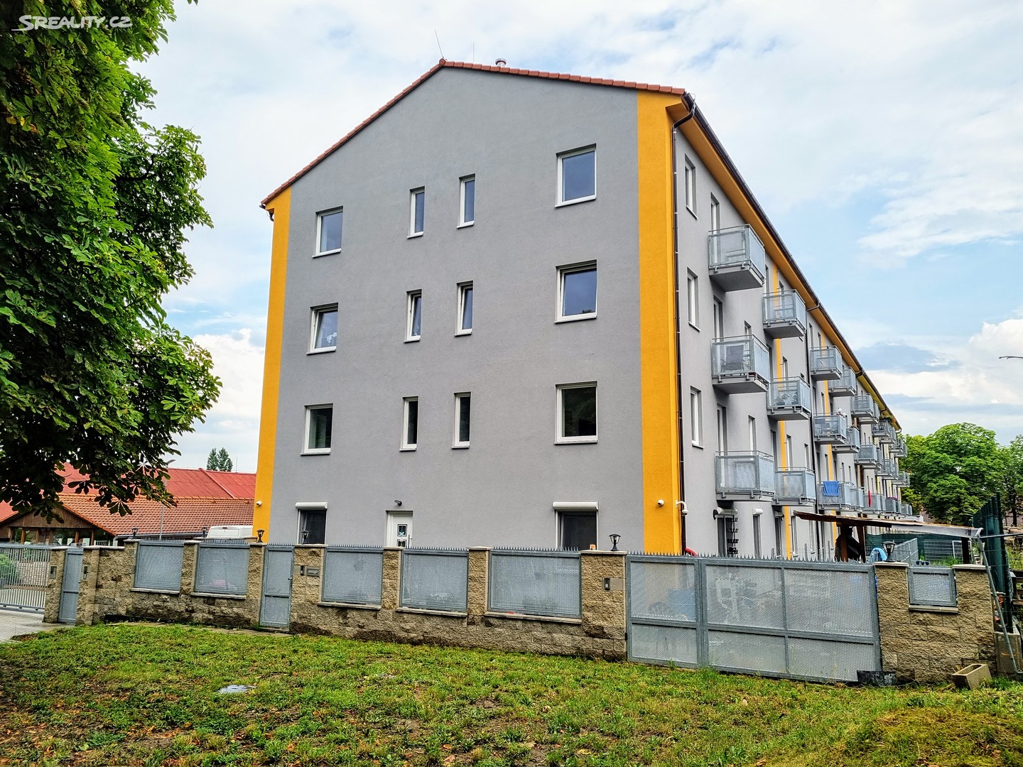 Prodej bytu 1+kk 34 m², Kaštanová, Milovice - Mladá