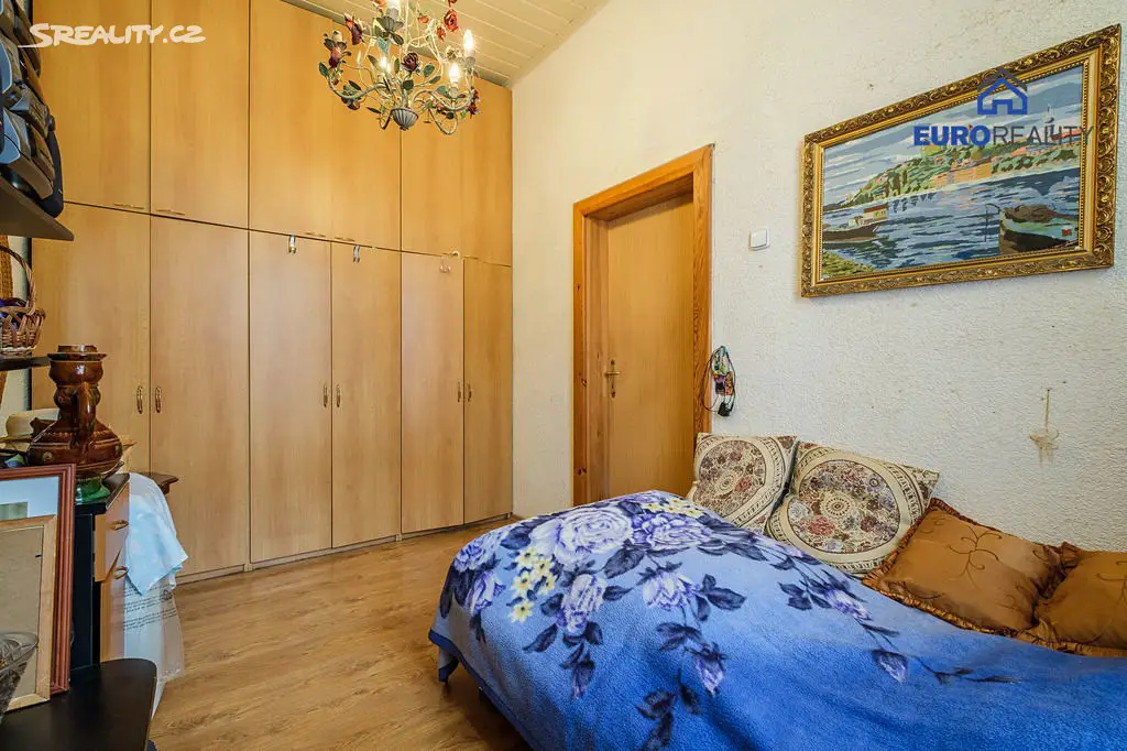 Prodej bytu 2+1 81 m², Vítězná, Karlovy Vary - Drahovice