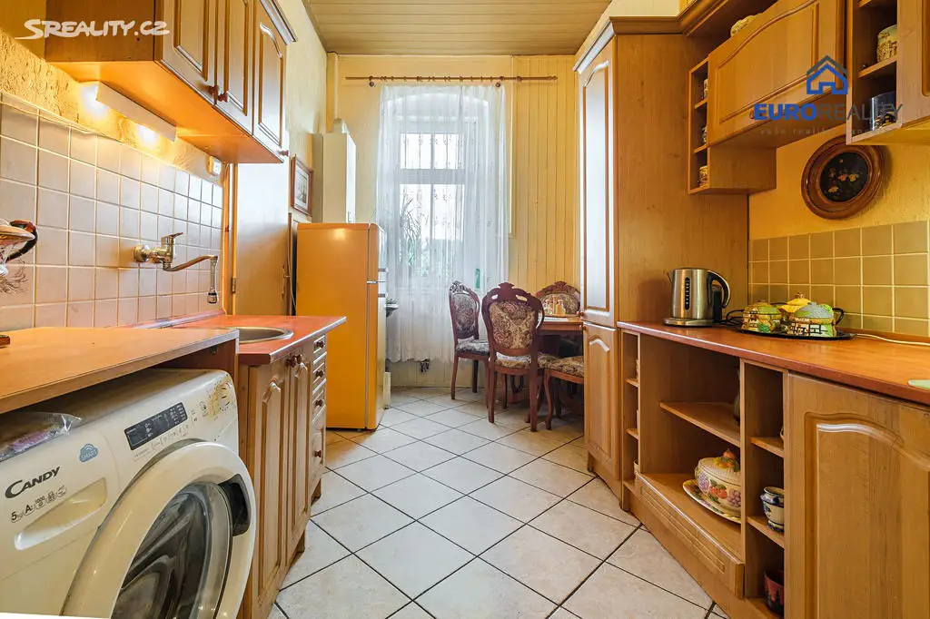 Prodej bytu 2+1 81 m², Vítězná, Karlovy Vary - Drahovice