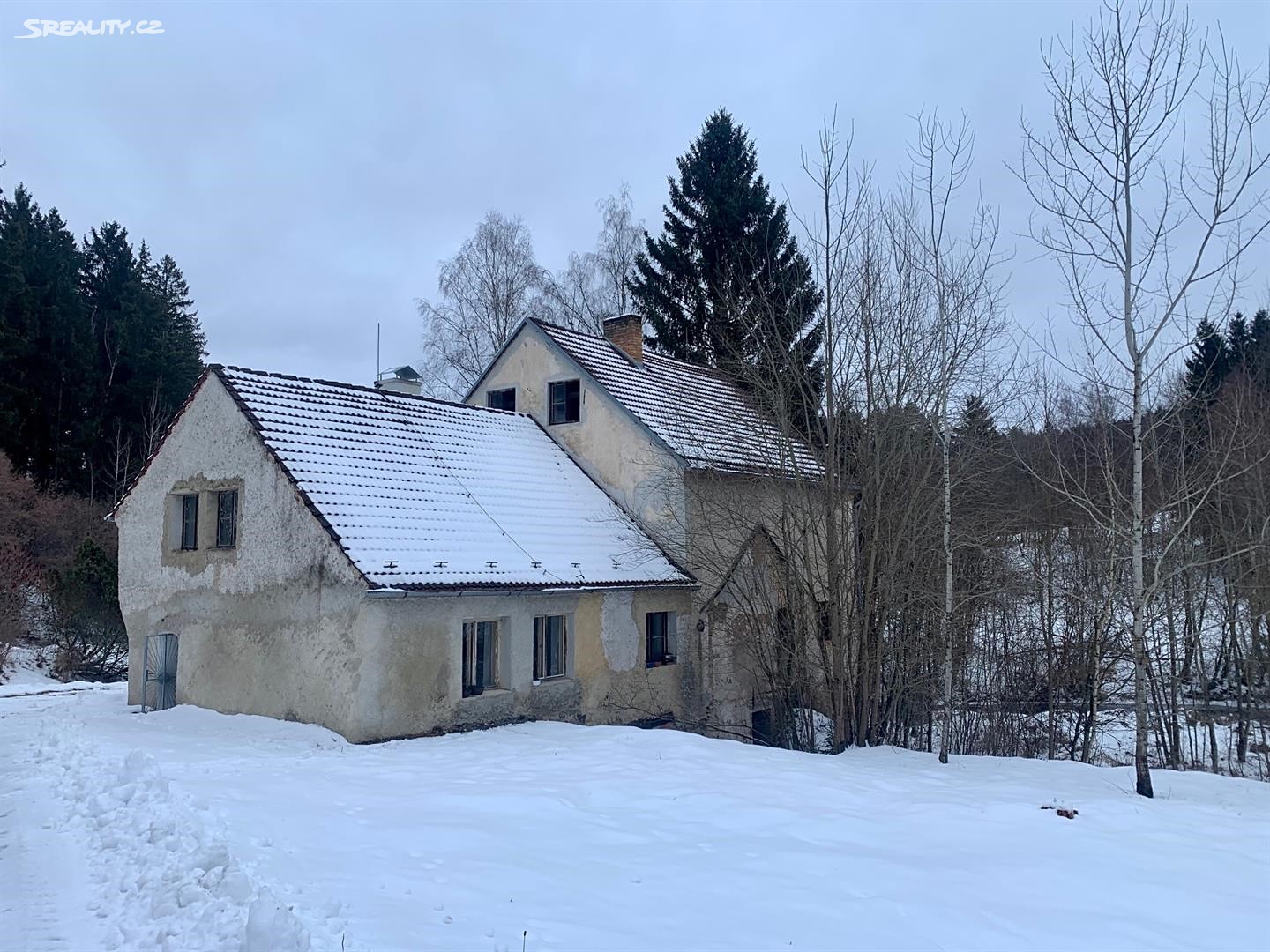 Prodej  rodinného domu 370 m², pozemek 66 753 m², Bujanov, okres Český Krumlov