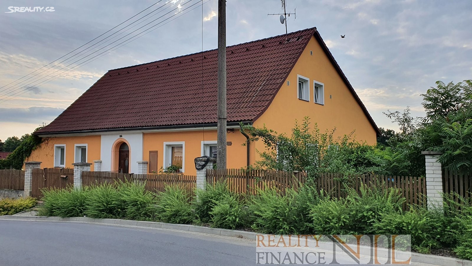 Prodej  rodinného domu 230 m², pozemek 1 400 m², Dolní Lukavice, okres Plzeň-jih