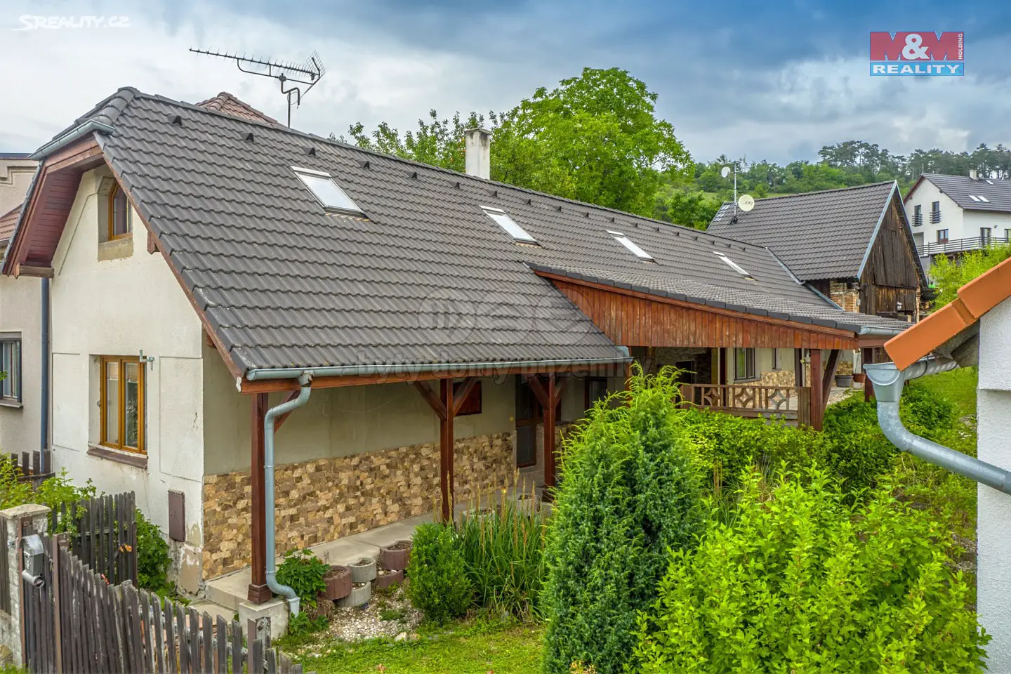 Prodej  rodinného domu 230 m², pozemek 528 m², Hradčany, okres Nymburk
