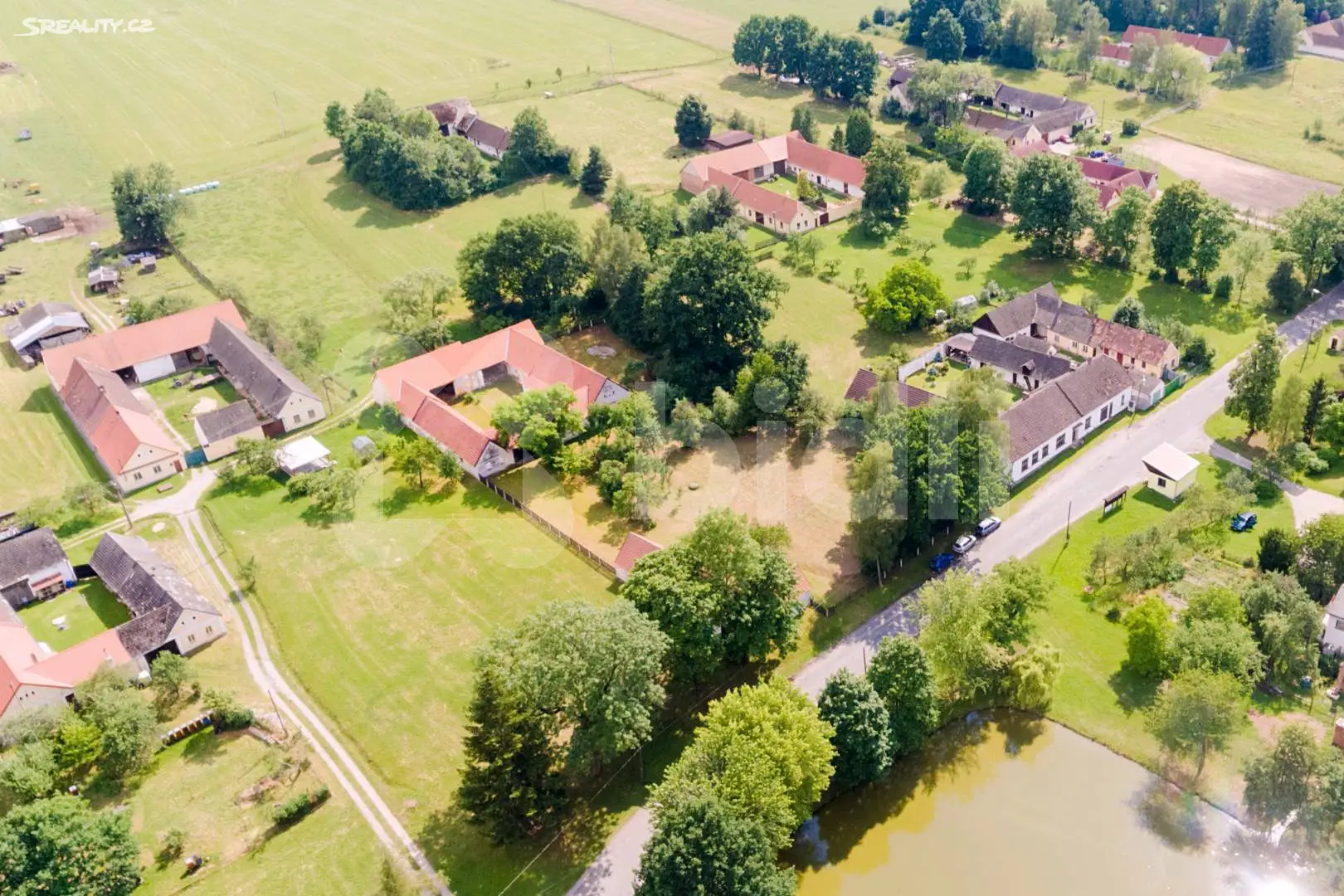 Prodej  rodinného domu 790 m², pozemek 14 690 m², Jílovice - Kojákovice, okres České Budějovice