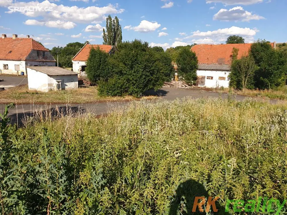 Prodej  rodinného domu 1 000 m², pozemek 9 808 m², Krásný Dvůr - Zlovědice, okres Louny