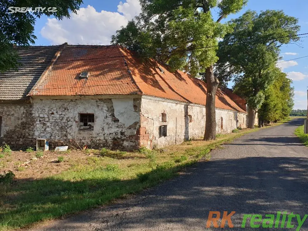 Prodej  rodinného domu 1 000 m², pozemek 9 808 m², Krásný Dvůr - Zlovědice, okres Louny