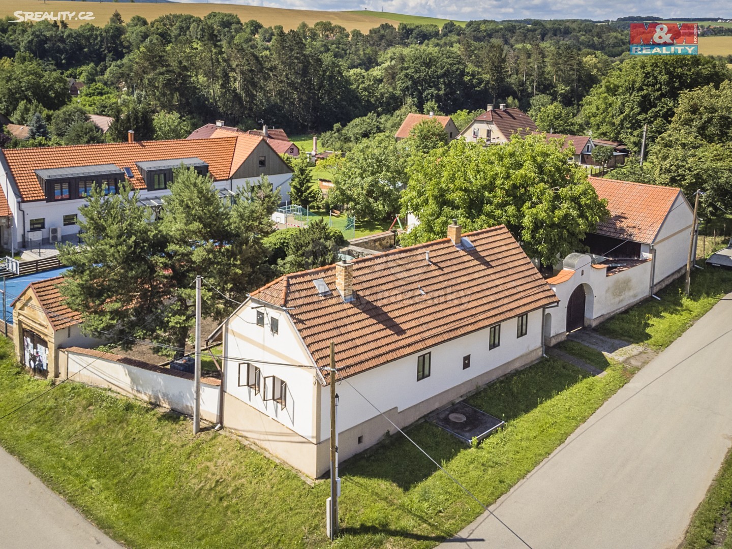 Prodej  rodinného domu 284 m², pozemek 1 449 m², Karlštejnská, Liteň - Běleč