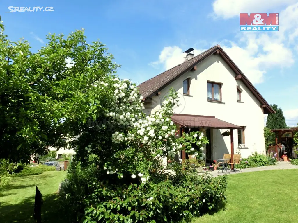 Prodej  rodinného domu 220 m², pozemek 858 m², Nezvalova, Mnichovo Hradiště