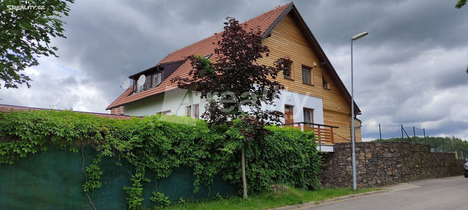 Prodej  rodinného domu 340 m², pozemek 11 526 m², Moravec, okres Žďár nad Sázavou
