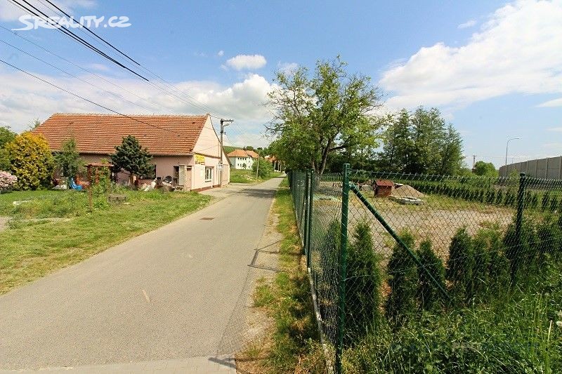 Prodej  rodinného domu 259 m², pozemek 5 100 m², Nesovice, okres Vyškov