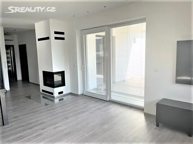 Prodej  rodinného domu 193 m², pozemek 1 443 m², Olomouc - Nedvězí, okres Olomouc