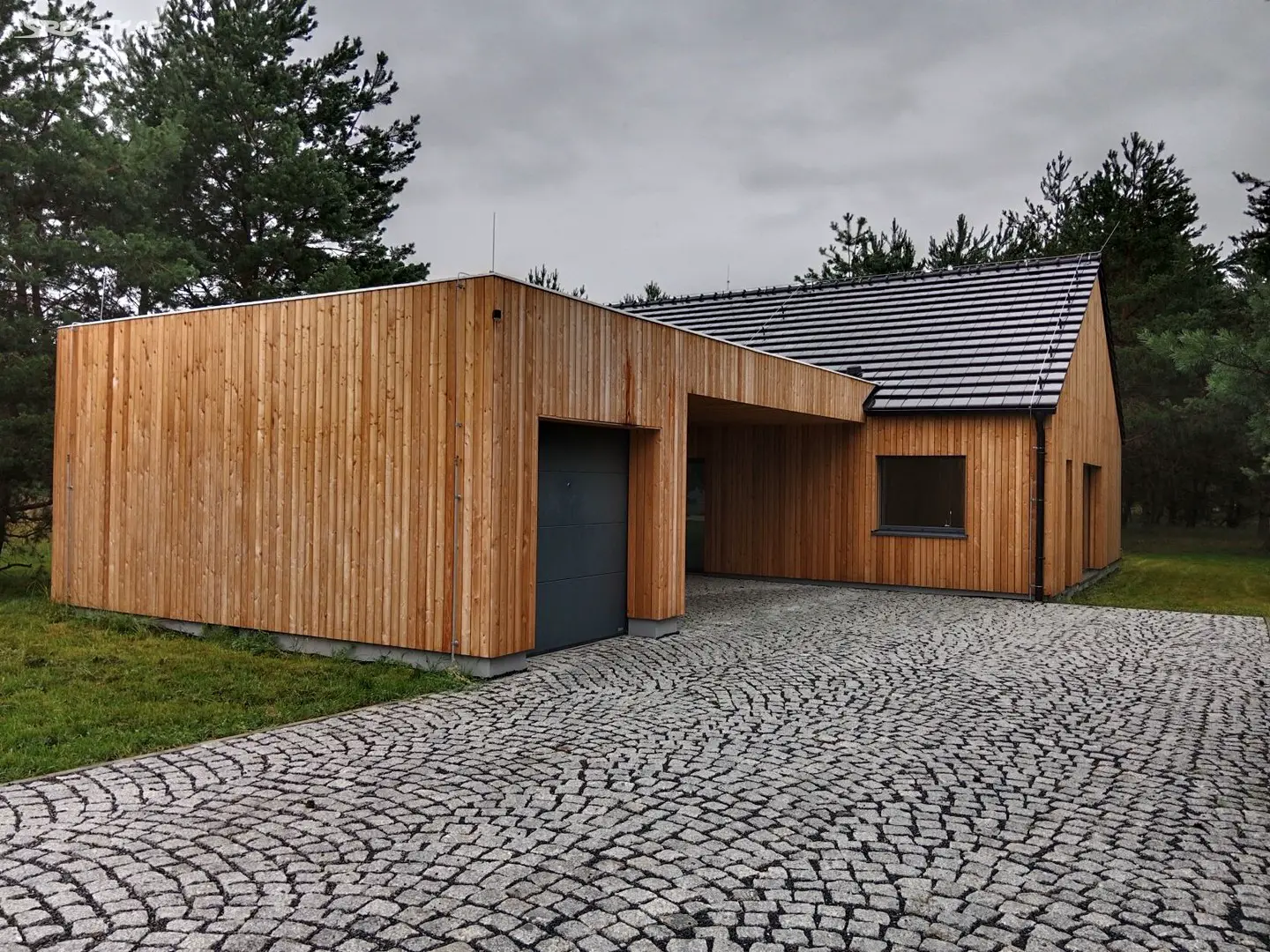 Prodej  rodinného domu 197 m², pozemek 3 281 m², Písty, okres Nymburk