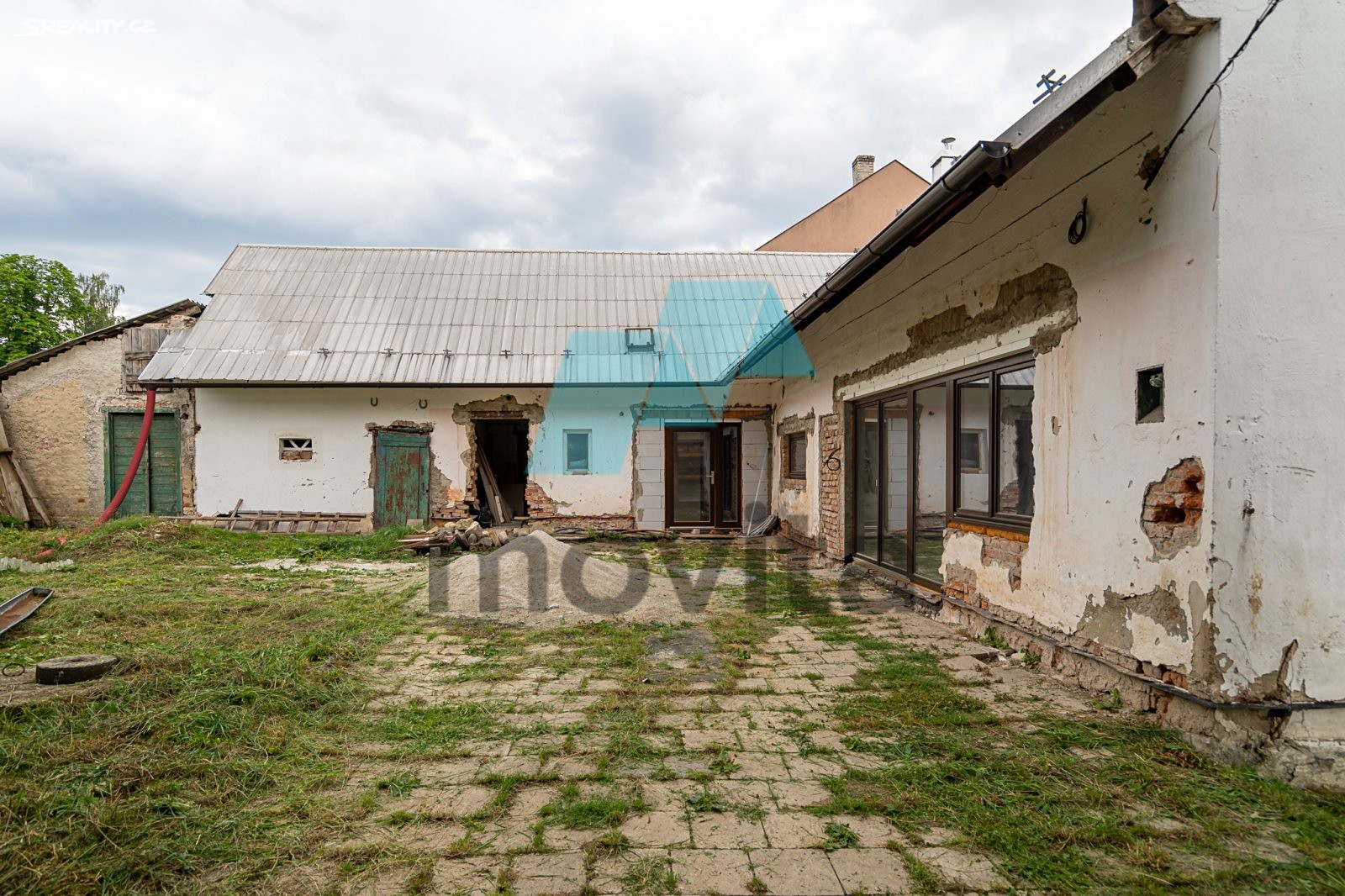 Prodej  rodinného domu 180 m², pozemek 1 022 m², Podhradní Lhota, okres Kroměříž