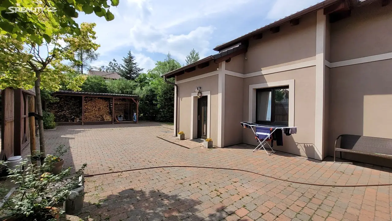 Prodej  rodinného domu 251 m², pozemek 694 m², Svatoňovická, Praha 9 - Dolní Počernice