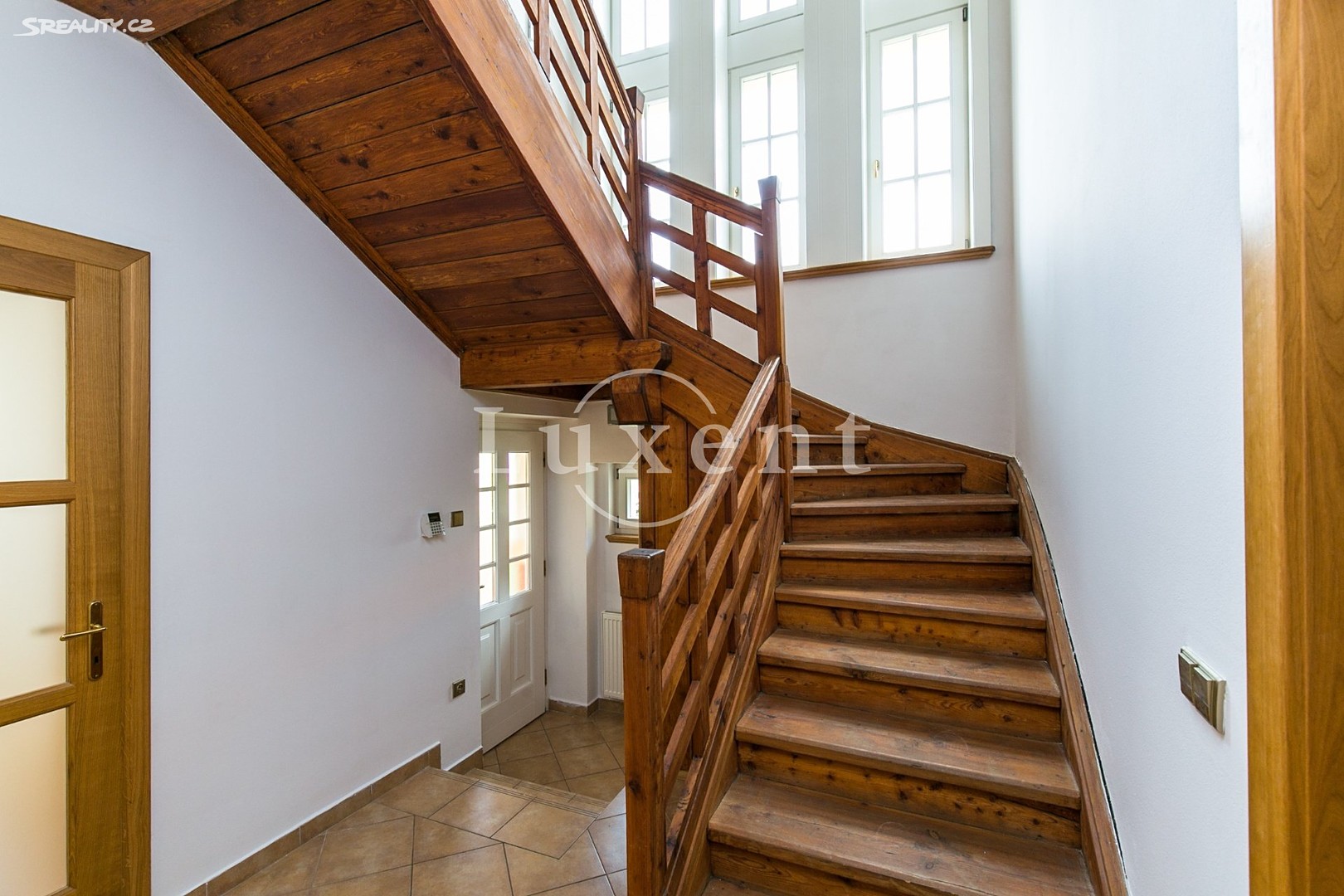 Prodej  rodinného domu 300 m², pozemek 441 m², Zbrojnická, Praha 6 - Střešovice