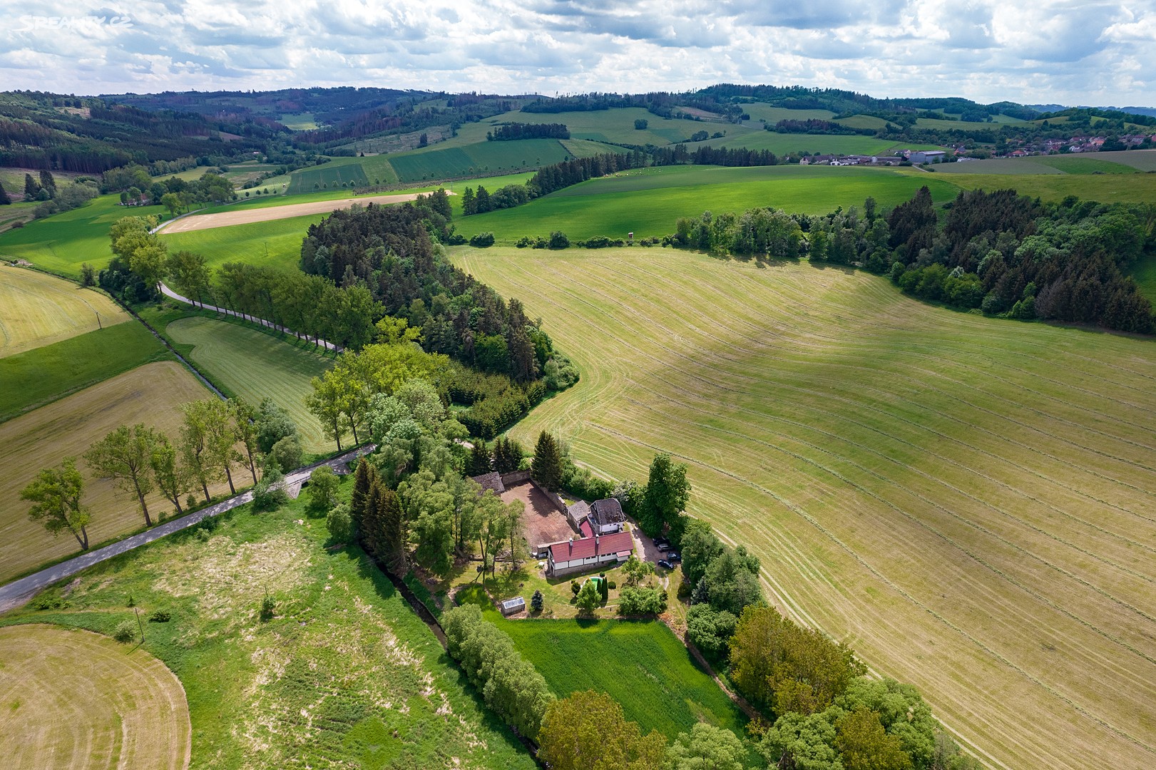 Prodej  rodinného domu 286 m², pozemek 5 915 m², Prosetín, okres Žďár nad Sázavou