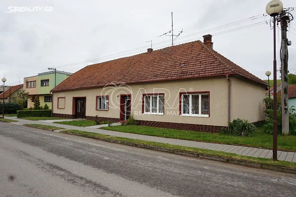 Prodej  rodinného domu 280 m², pozemek 613 m², Rašovice, okres Vyškov