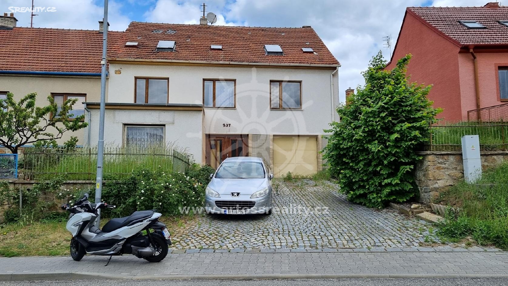 Prodej  rodinného domu 325 m², pozemek 1 186 m², Zakřany, okres Brno-venkov
