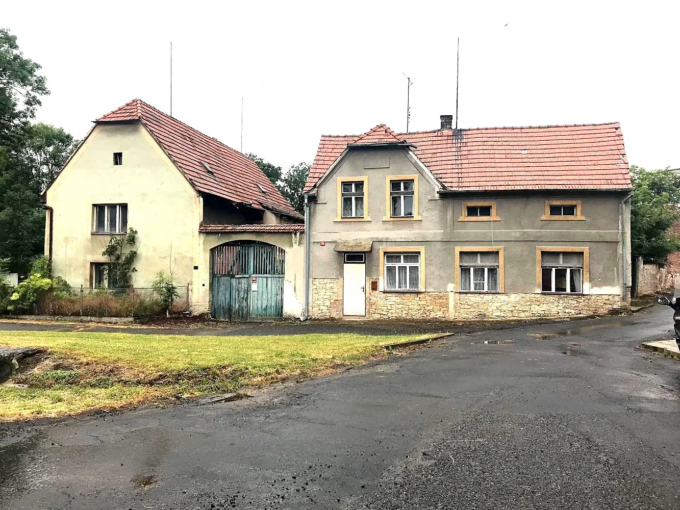 Prodej  rodinného domu 168 m², pozemek 1 000 m², Zbrašín, okres Louny
