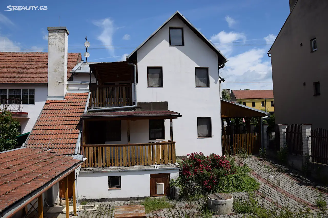 Prodej  vícegeneračního domu 220 m², pozemek 592 m², Hvězdlice - Nové Hvězdlice, okres Vyškov