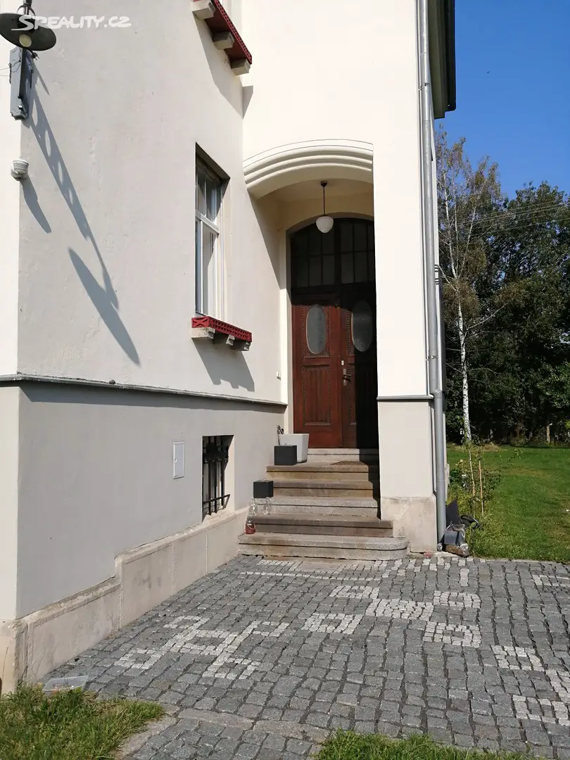 Prodej  vily 560 m², pozemek 3 708 m², Staré Křečany - Brtníky, okres Děčín