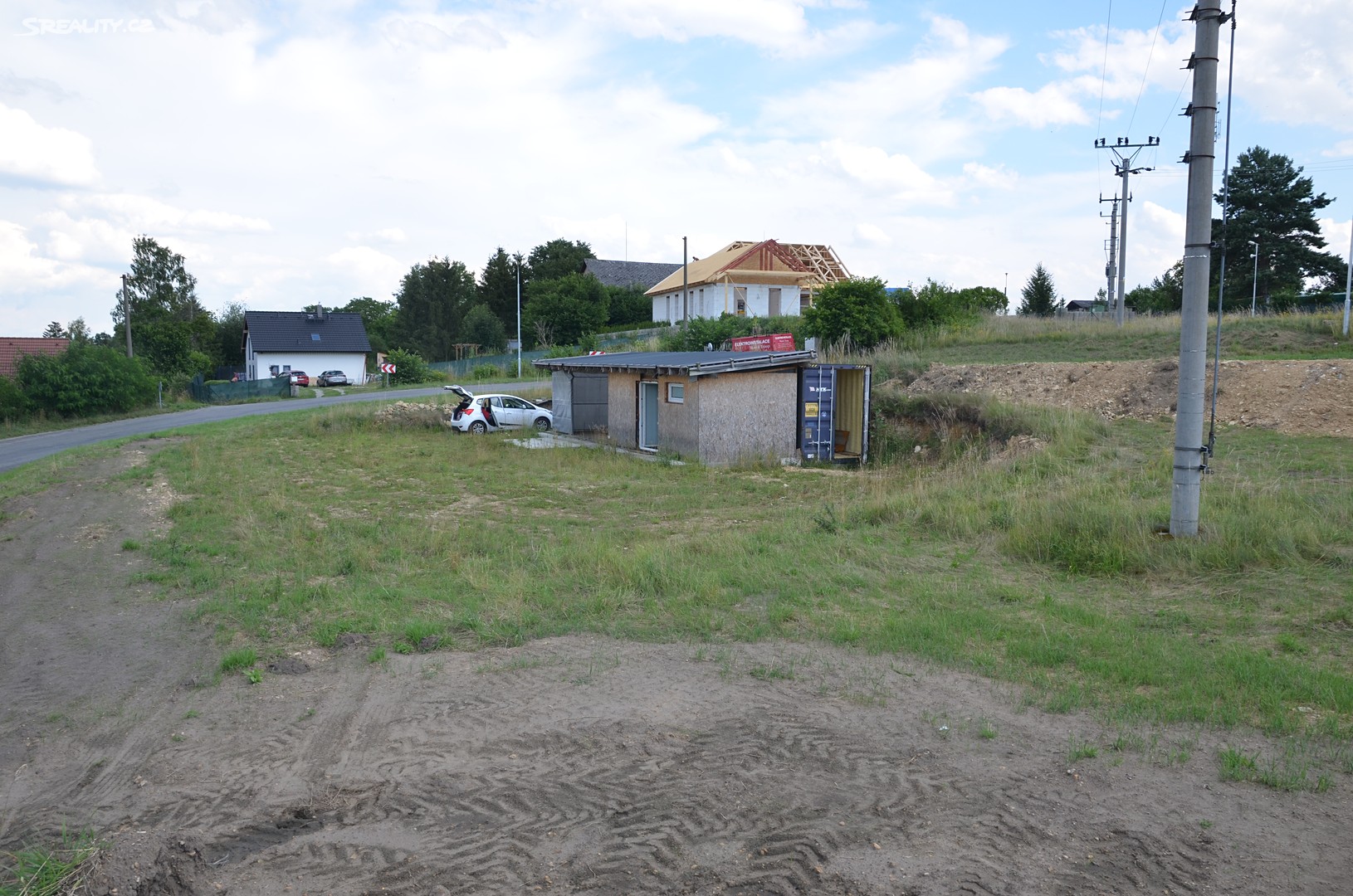 Prodej  stavebního pozemku 2 407 m², Dolní Krupá, okres Mladá Boleslav