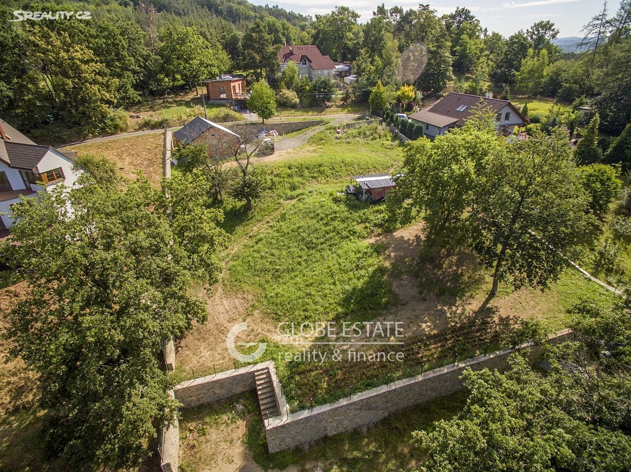 Prodej  stavebního pozemku 2 325 m², Kamenice - Ládví, okres Praha-východ