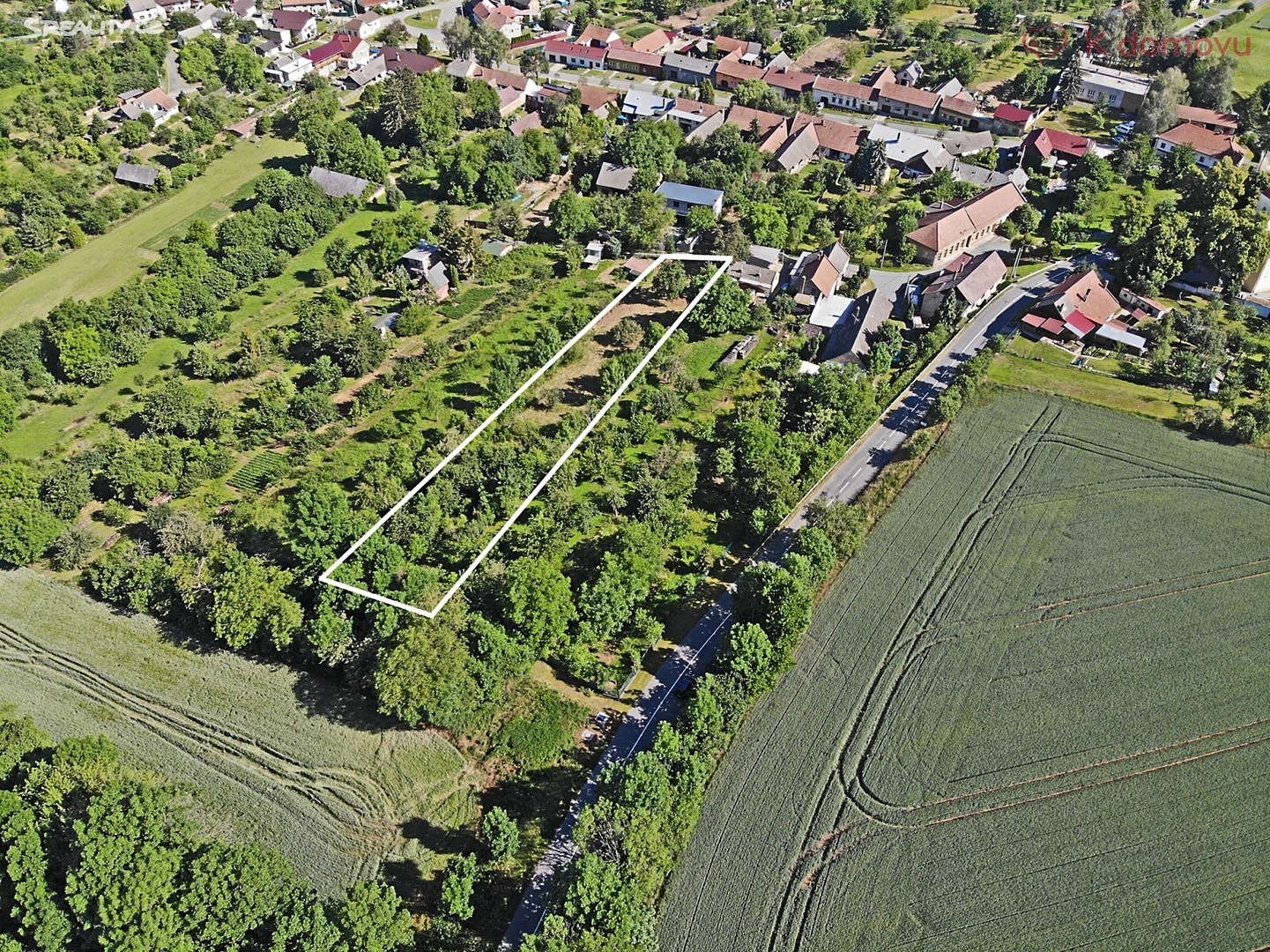 Prodej  stavebního pozemku 2 327 m², Kroměříž - Zlámanka, okres Kroměříž